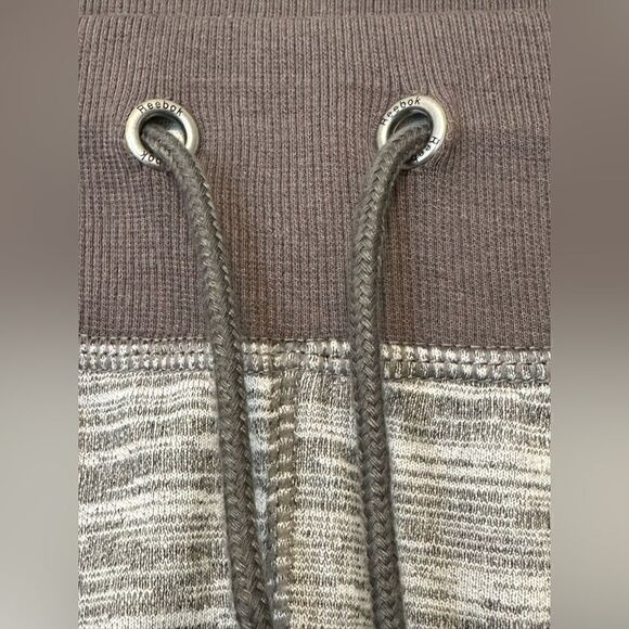 Reebok NWT cuffed Capri joggers size S/CH, - Picture 3 of 7